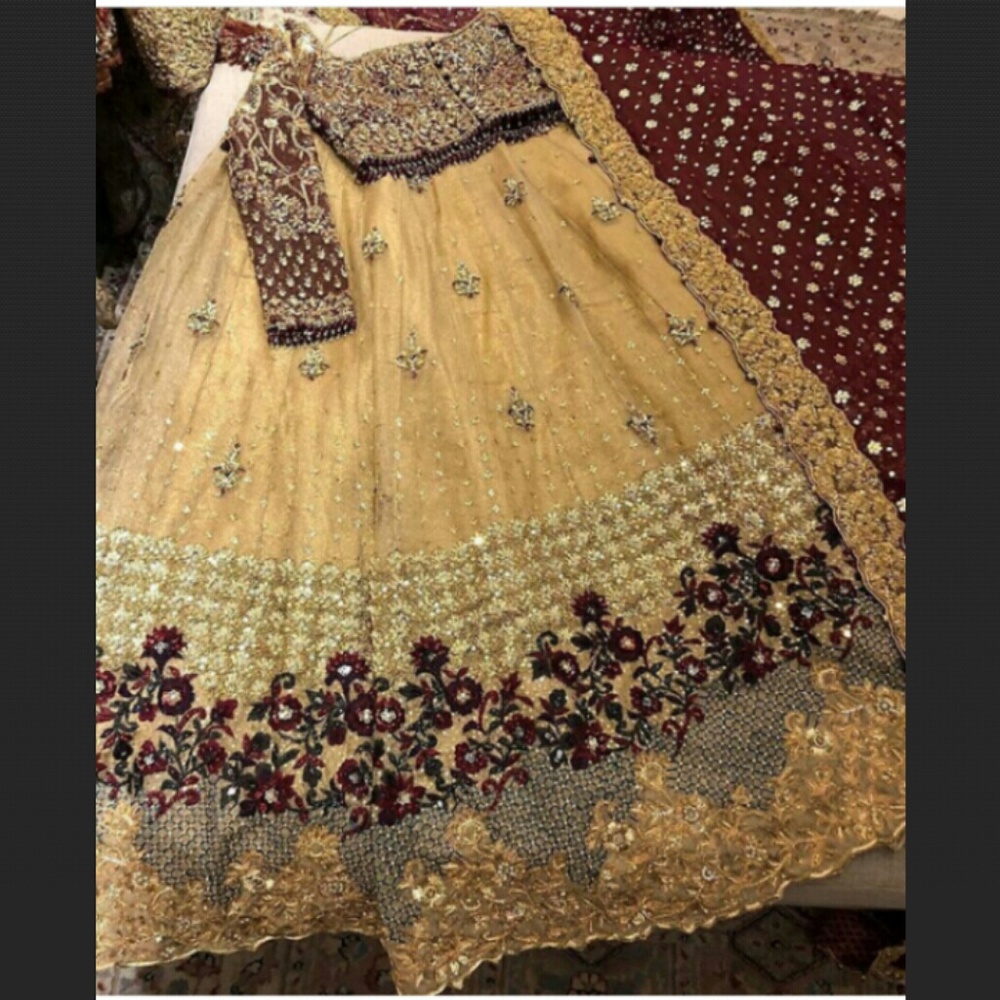 Pakistani bridal wedding dresses lehengss